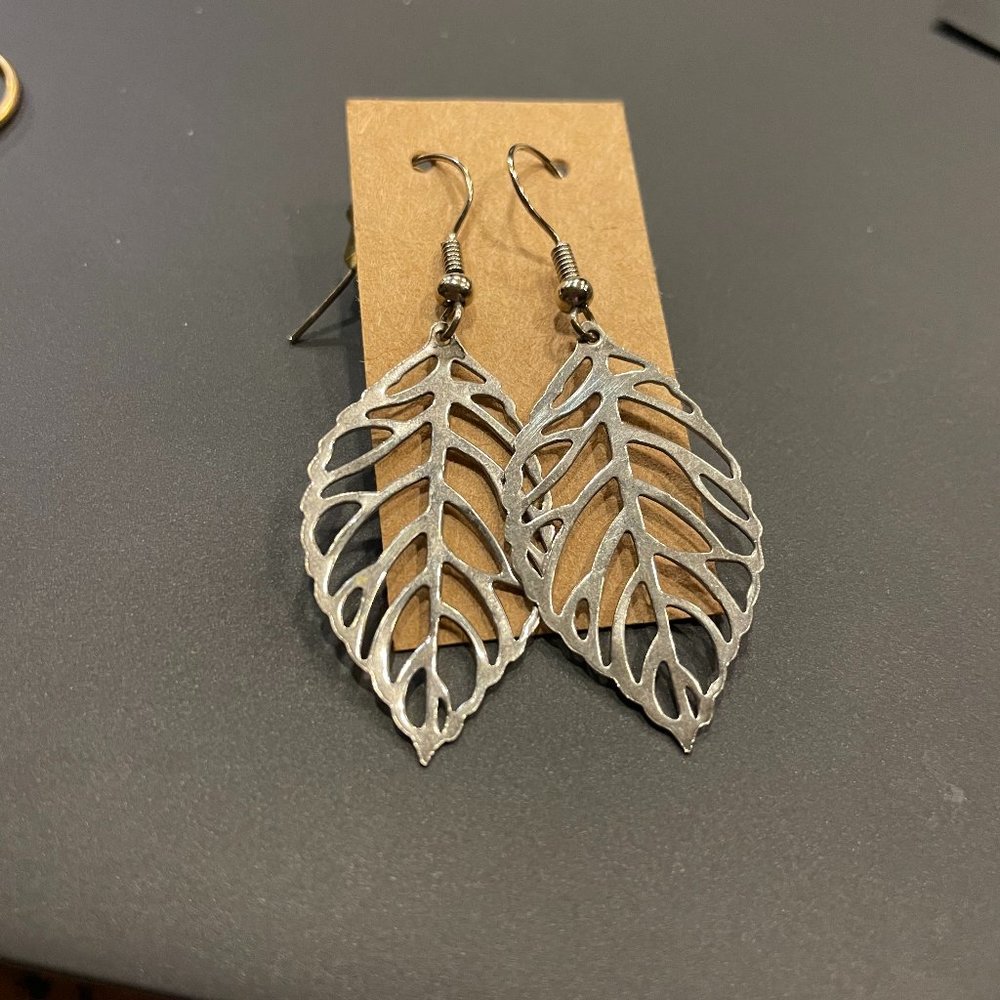 Silver Leaf Filigree Earrings